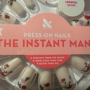 Olive & June Floral Press-On Nails (2)